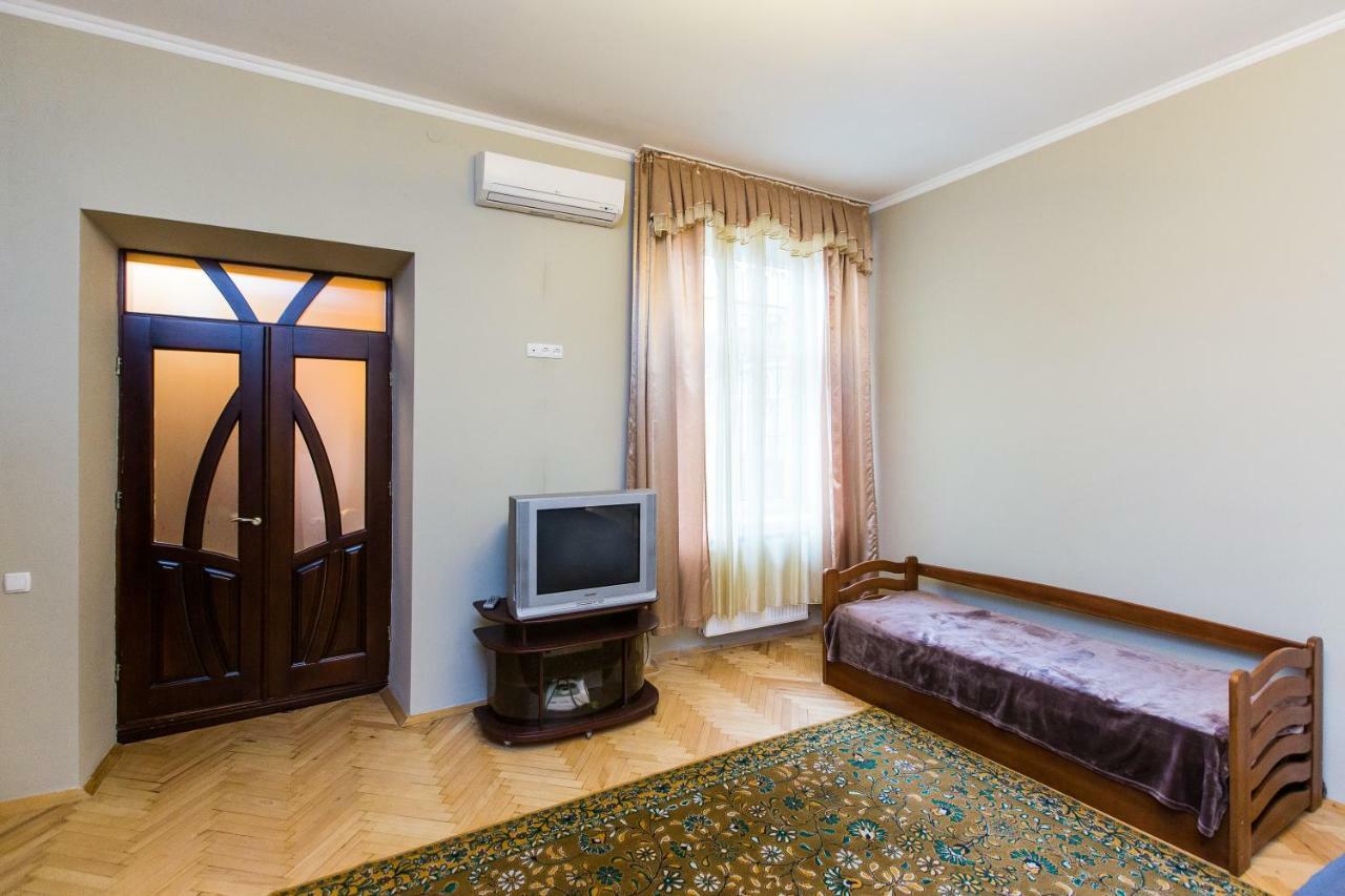 Apartments On Sholom Aleichem Та Ще Варіант Поруч Lviv Buitenkant foto
