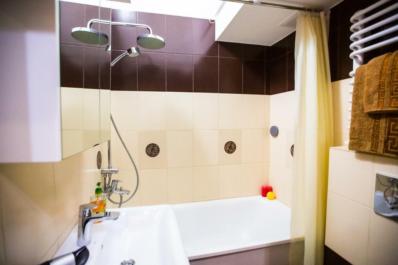 Apartments On Sholom Aleichem Та Ще Варіант Поруч Lviv Buitenkant foto